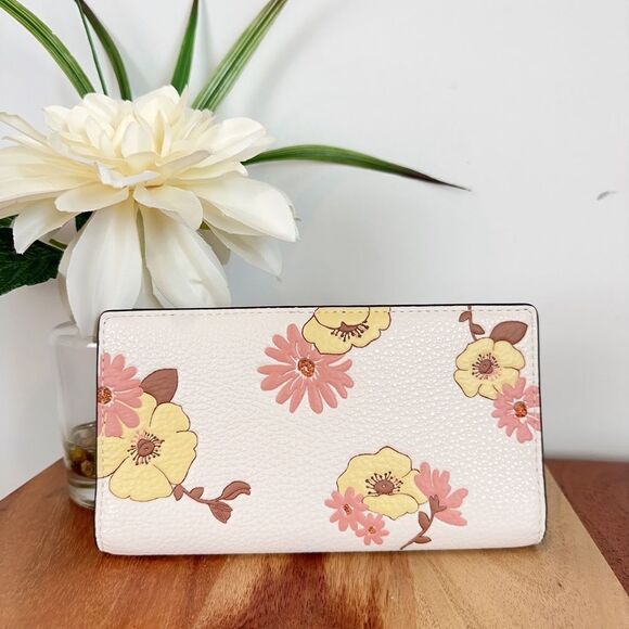 NWT Coach Slim Zip‎ Wallet With Floral Cluster Print - Picture 2 of 6